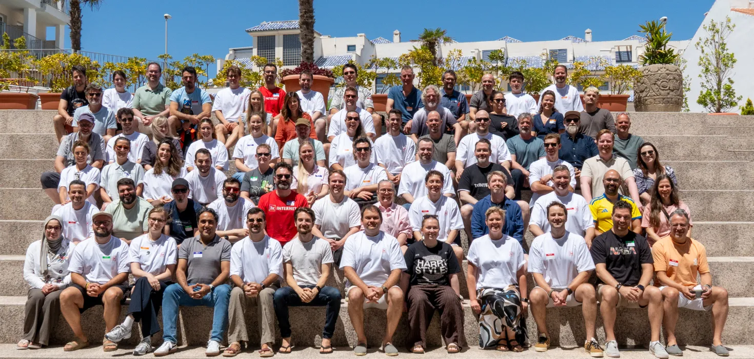 The 1xTEAM gathered in the terrace of the hotel in Tarifa