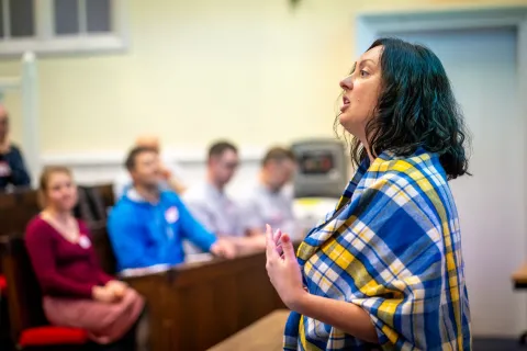 Lenny Moskalyk on stage at DrupalCamp Scotland