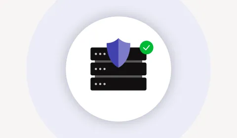Icono de base de datos con marca de verificación verde y símbolo de escudo