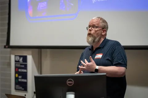 Hilmar Kári Hallbjörnsson giving a talk at DrupalCamp Scotland 2025